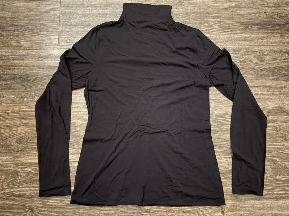 Lululemon Layer Me Turtleneck black